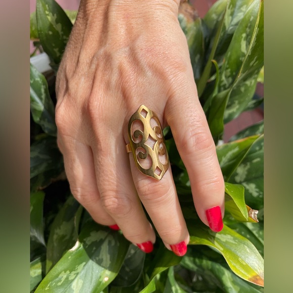 NWT Women's Ring in Gold Stainless Steel, láser Cut Pattern Celtic Style Size 7 - Picture 17 of 17